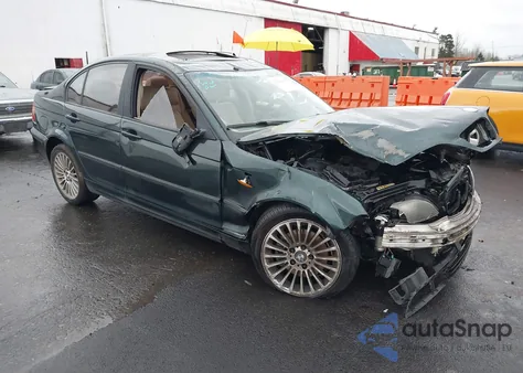 2003 BMW 325Xi из США, поврежденный, VIN WBAEU33493PH88072